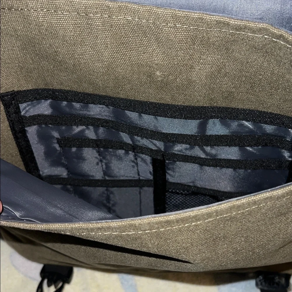 SwissGear Black and Brown Men's Messenger Bag